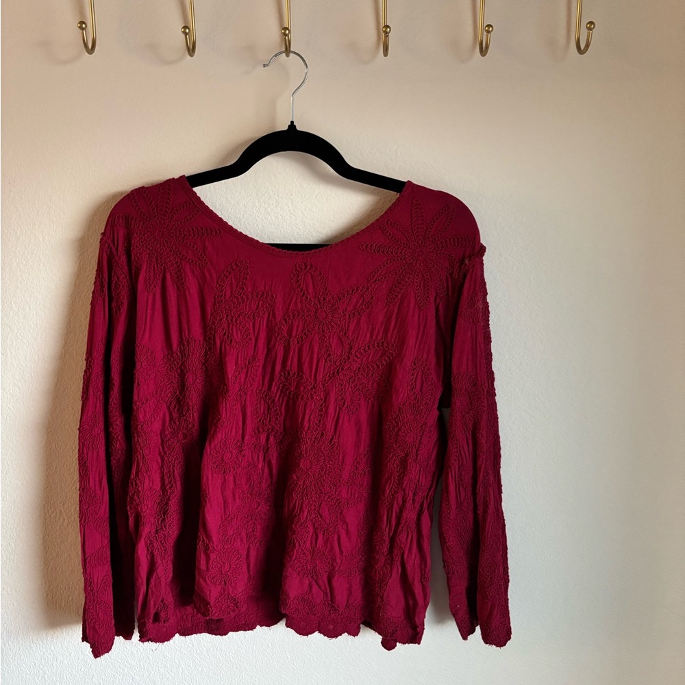 Embroidered Magenta Top with Floral and Scalloped detail in size L by Solitaire